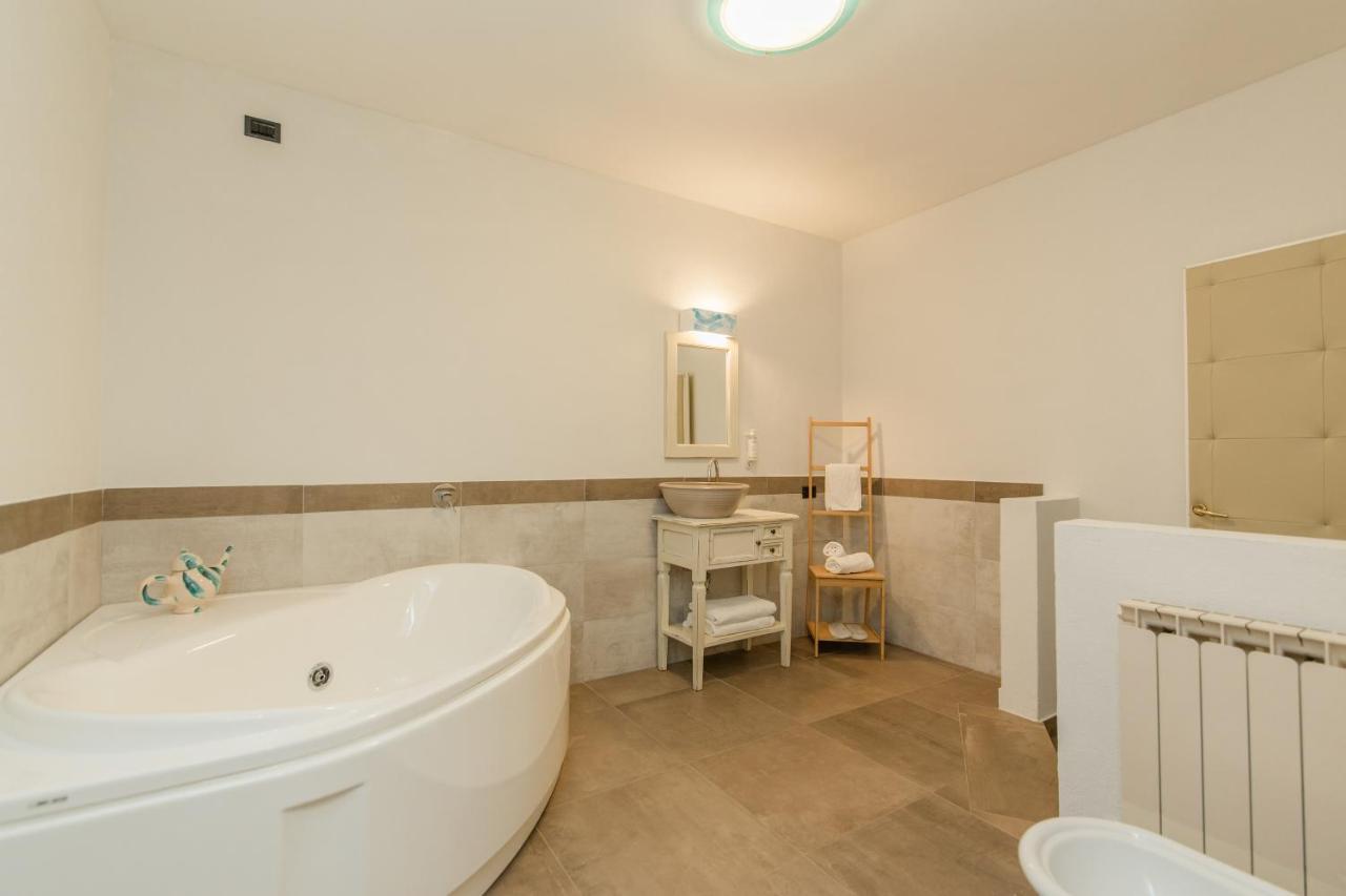 Locanda Belvedere Saludecio エクステリア 写真