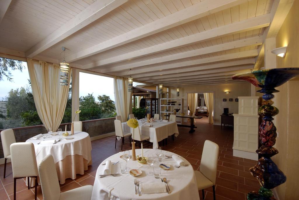Locanda Belvedere Saludecio エクステリア 写真